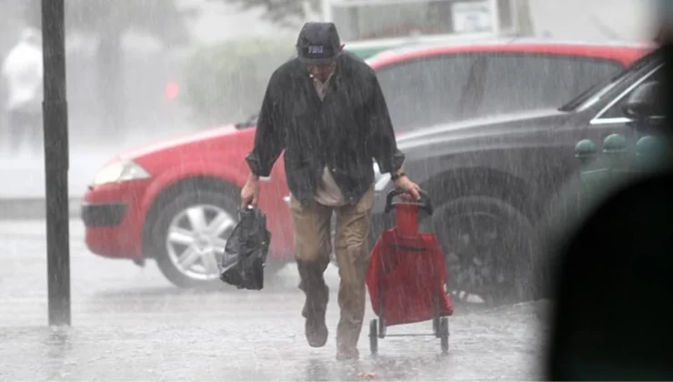 Bu saat aralığına dikkat! Meteoroloji’den İstanbul için yağış ve fırtına uyarısı