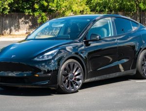 Tesla’dan büyük indirim! Yüzde 6 oranında fiyatları düşürdü