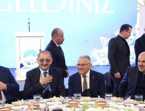 Bakan Özhaseki Kayseri’de