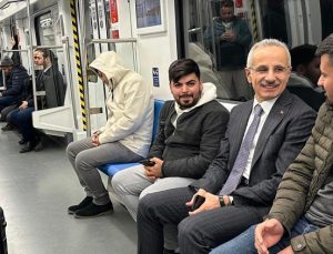 Bakan Uraloğlu, Gayrettepe-Kağıthane Metro Hattı’nı kullandı