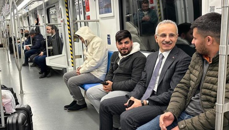 Bakan Uraloğlu, Gayrettepe-Kağıthane Metro Hattı’nı kullandı