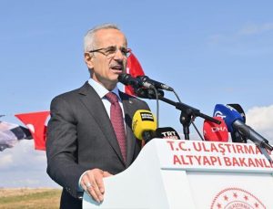 Bakan Uraloğlu: Tek yol standardındaki yolu, bölünmüş yol standardına yükselttik