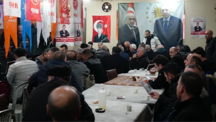 Kars’ta CHP’nin istifa depremi! Topluca MHP’ye katıldılar