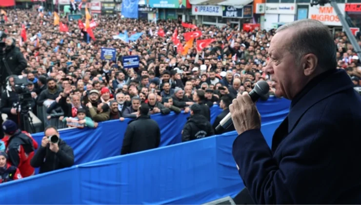 Ağrı’da Erdoğan’ın yüzünü güldüren kalabalık: Bu 40 bin ile 31 Mart’a yürüyoruz