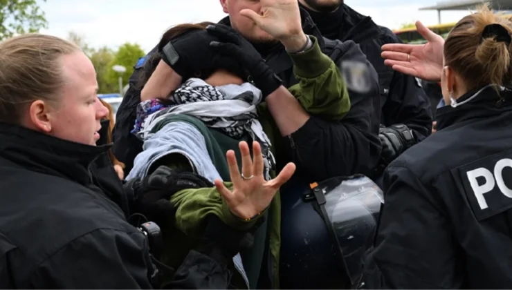 ABD’deki Filistin protestoları Almanya ve Fransa’ya da sıçradı! Polis gözaltıları canlı yayına yansıdı