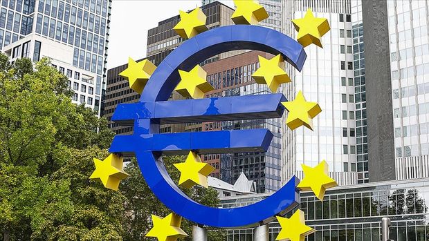 Euro Bölgesi’nde yüksek faiz kredi kullanımını sınırladı