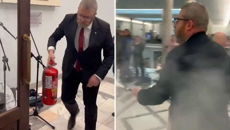 Polonya’da aşırı sağcı milletvekili Grzegorz Braun’ndan yangın tüplü İsrail protestosu