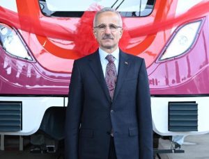 Bakan Uraloğlu’ndan İstanbullulara müjde: Sürücüsüz metrolar hizmete alınıyor