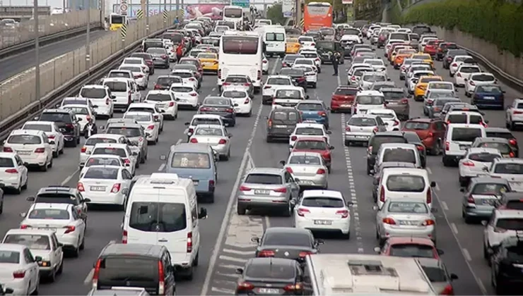 Trafik kayıtlarıyla ortaya çıktı! Otomobilde gri renk, beyazı tahtından etti