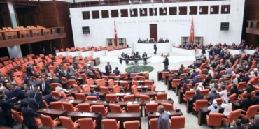 3 Ekim 2025 tarihindeki ekonomi ve siyaset konuları