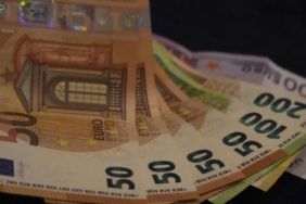 Euro Bölgesi'nde enflasyon hedefine doğru ilerledi.