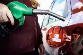 Gece yarısı benzine 1.14 TL zam yapıldı.