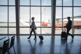 Turizm sektörü yüksek gelir elde etti.