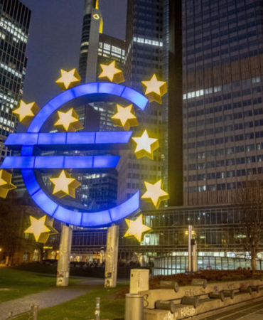 Avrupa piyasaları yeni haftaya düşüşle girdi.