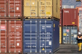 Çin'in dış satımı iki sene sonra ilk defa azaldı.