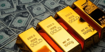 Denge aramak için aşağıya bakmak