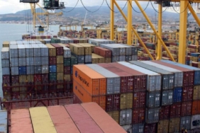 Ekim ayında dış ticaret açığı 7,4 milyar dolara çıktı.