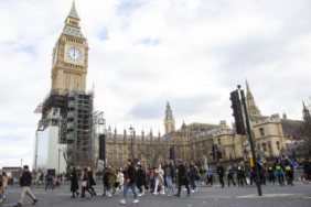 İngiltere ekonomisindeki büyüme tahminleri karşılanamadı.