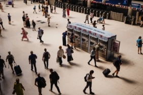 İngiltere'de işsizlik, pandemiden bu yana rekor seviyeye yükseldi.