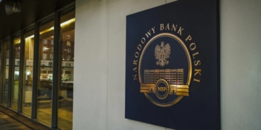 Polonya'nın Merkez Bankası faiz oranlarını düşürdü.