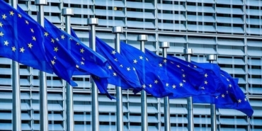 Ruslara çok girişli Schengen vizesi AB tarafından kaldırılıyor.