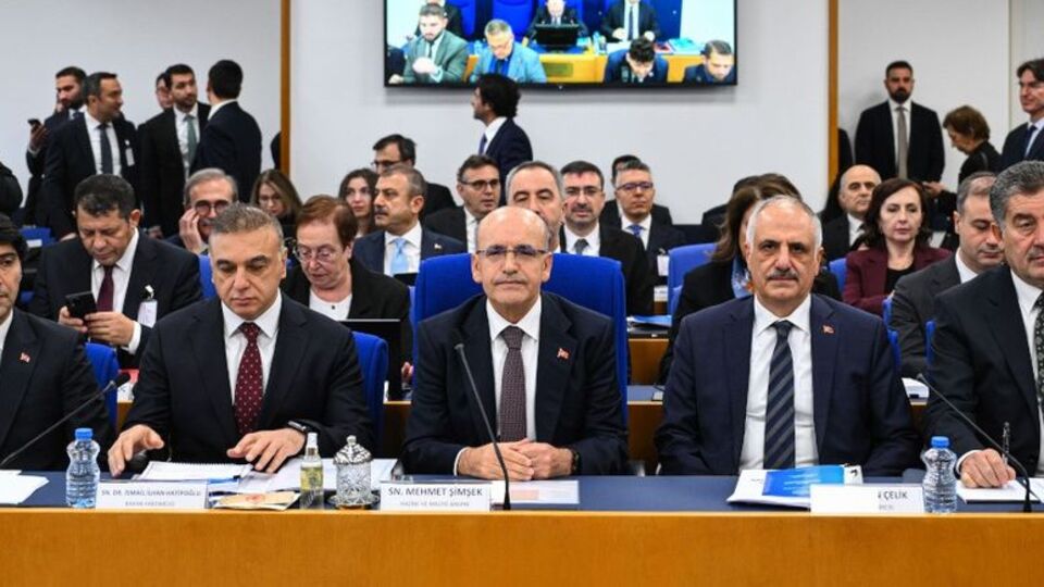 Şimşek: Vergi borcunu ödemeyenlerin ödüllendirilmesine karşıyız.